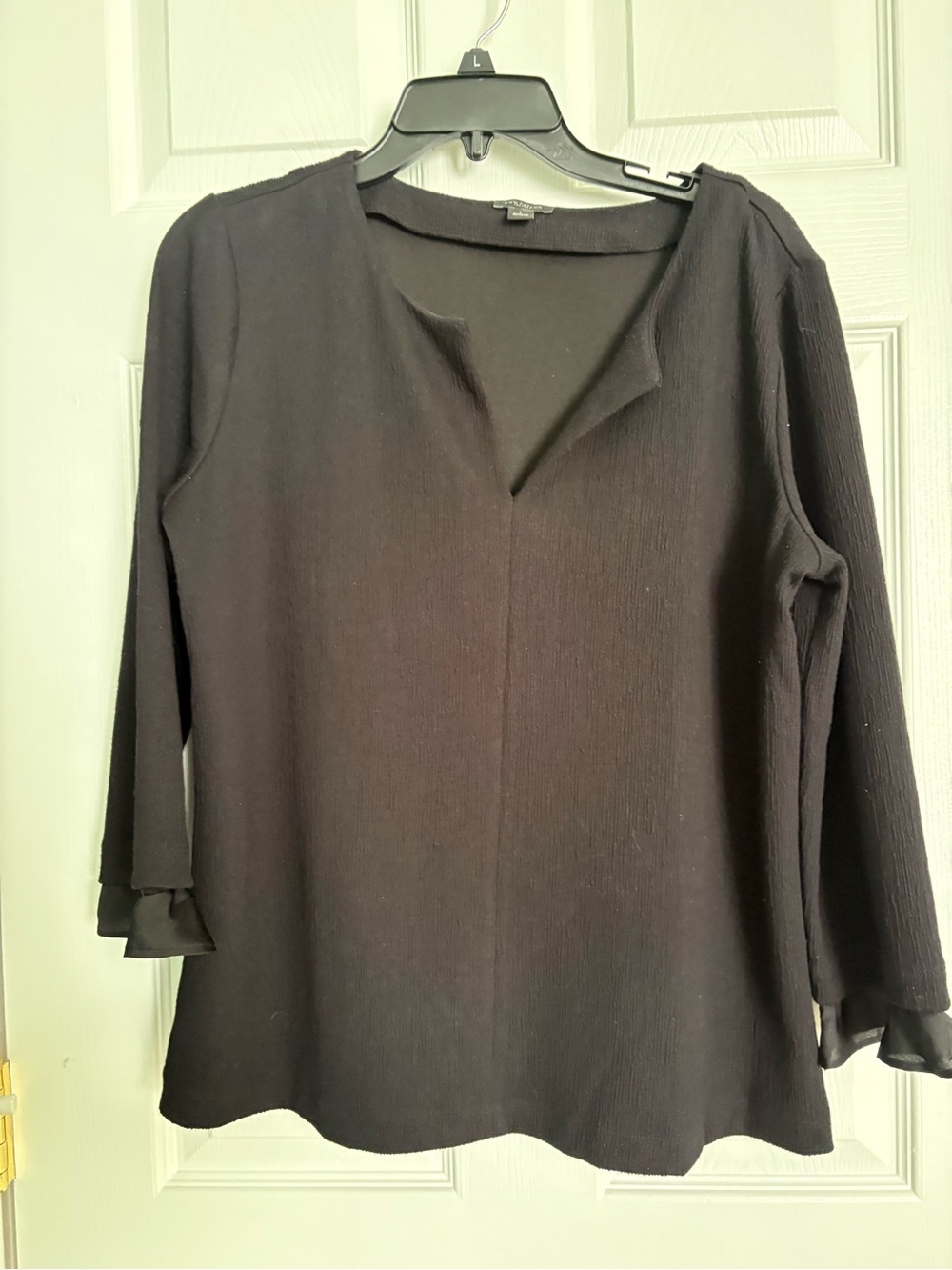 Black Women's Split-Neck 3/4 Sleeve Top